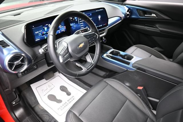 Used 2024 Chevrolet Equinox EV LT w/ LPO, Active Package AWD/4WD image 18
