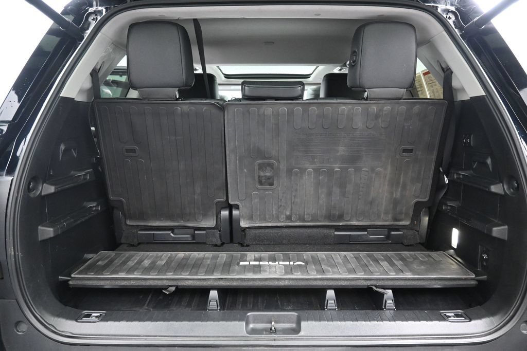 Certified 2024 Toyota Sequoia Limited w/ Tow Technology Package AWD/4WD image 33