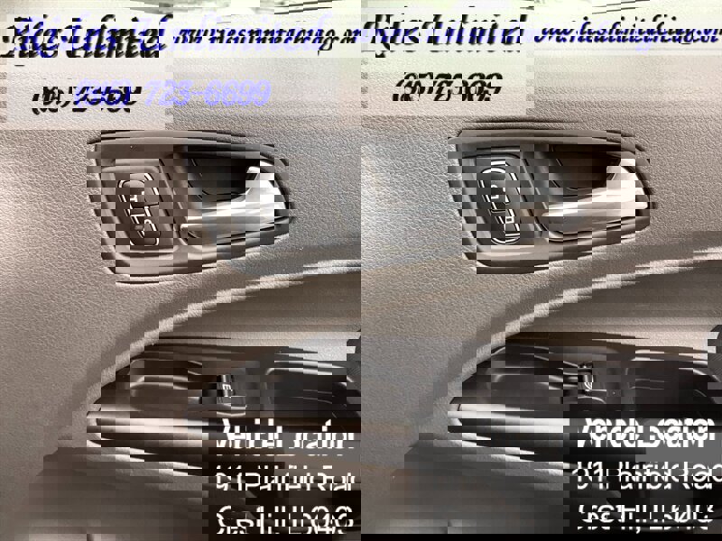 Used 2020 Ford Transit Connect XLT image 40