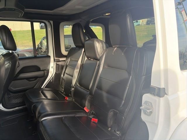 Used 2018 Jeep Wrangler Unlimited Sahara w/ Quick Order Package 24M Moab AWD/4WD image 37