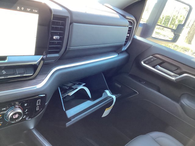 New 2025 GMC Sierra 2500 SLT w/ SLT Premium Package image 33