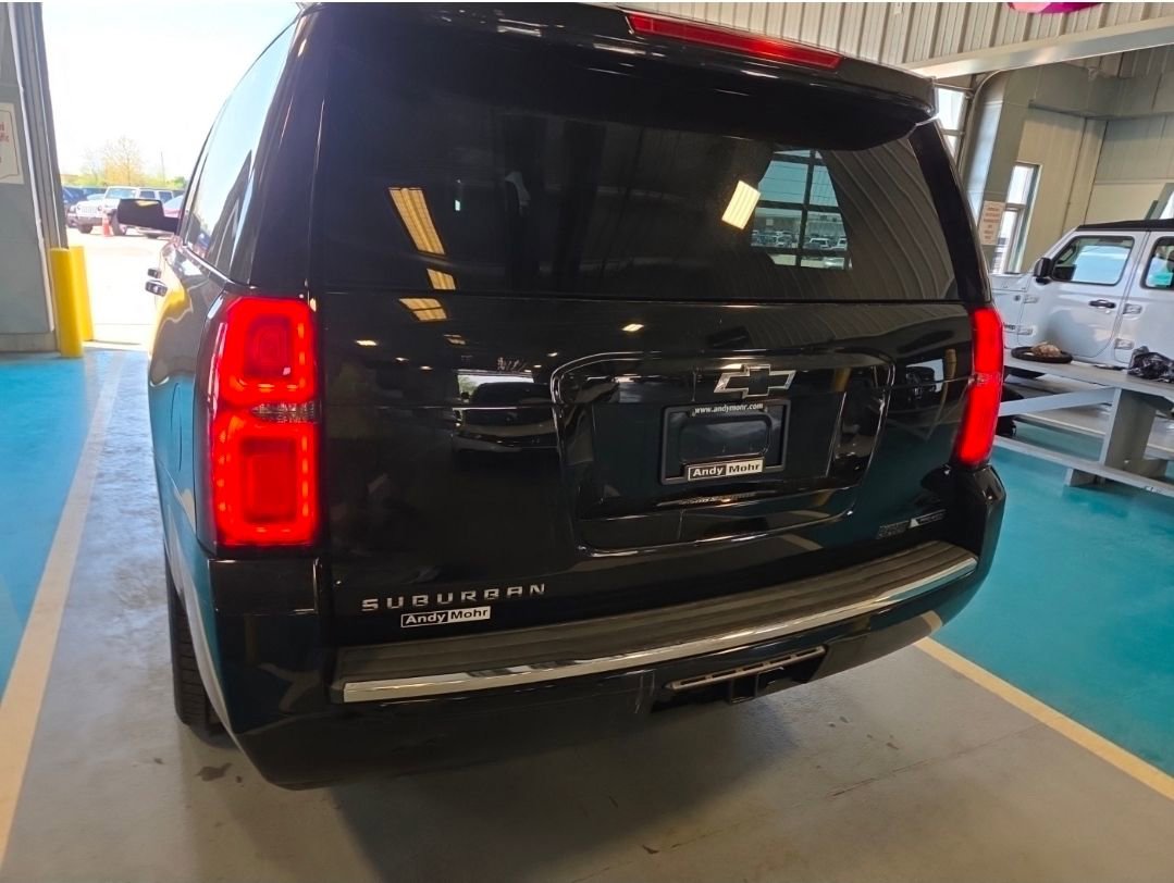 Used 2017 Chevrolet Suburban Premier AWD/4WD image 3