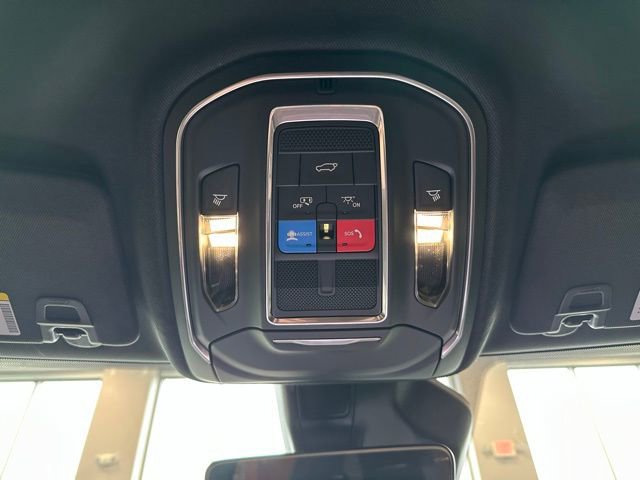 New 2026 Jeep Grand Cherokee Altitude image 37