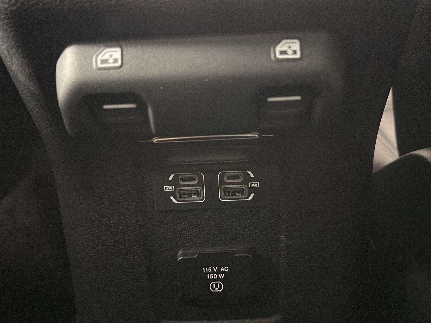 Used 2023 Jeep Wrangler Sahara w/ Cold Weather Group image 17
