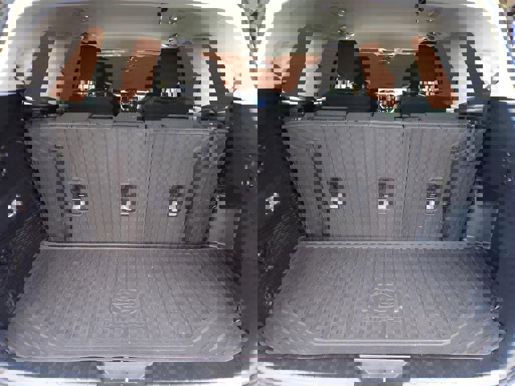 Used 2019 Subaru Ascent Premium image 11