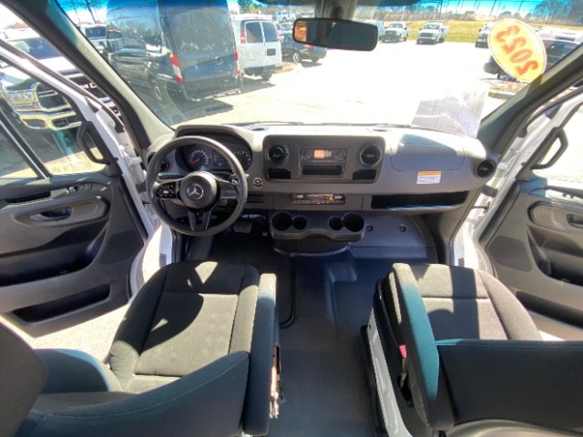Used 2023 Mercedes-Benz Sprinter 2500 image 16