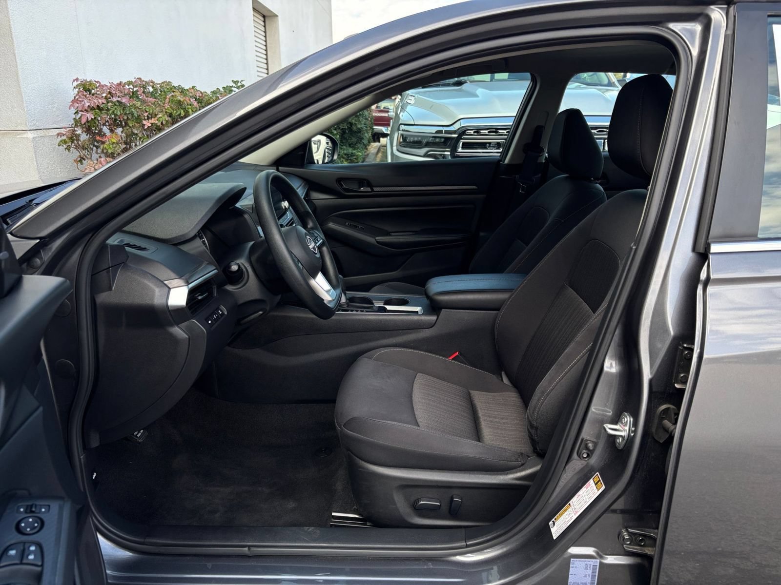 Used 2026 Nissan Altima 2.5 SV FWD image 27