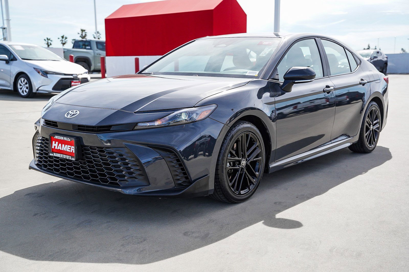 Certified 2025 Toyota Camry SE image 3