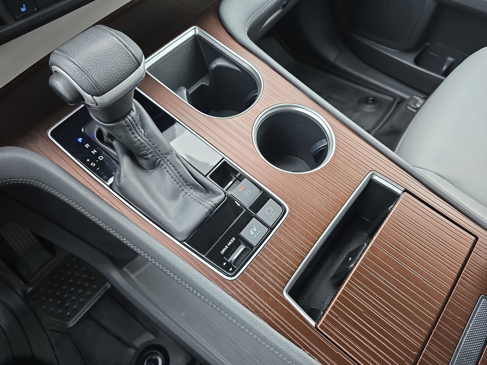 Used 2023 Toyota Sienna XLE image 26