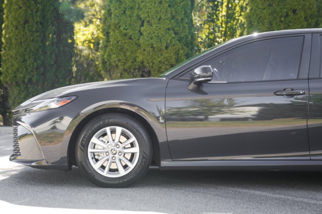 Used 2025 Toyota Camry LE w/ Convenience Package FWD image 6