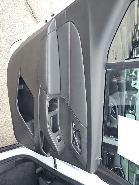 Used 2021 Chevrolet Traverse LT image 34