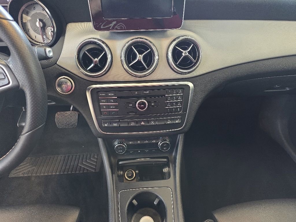 Used 2017 Mercedes-Benz GLA 250 4MATIC image 23