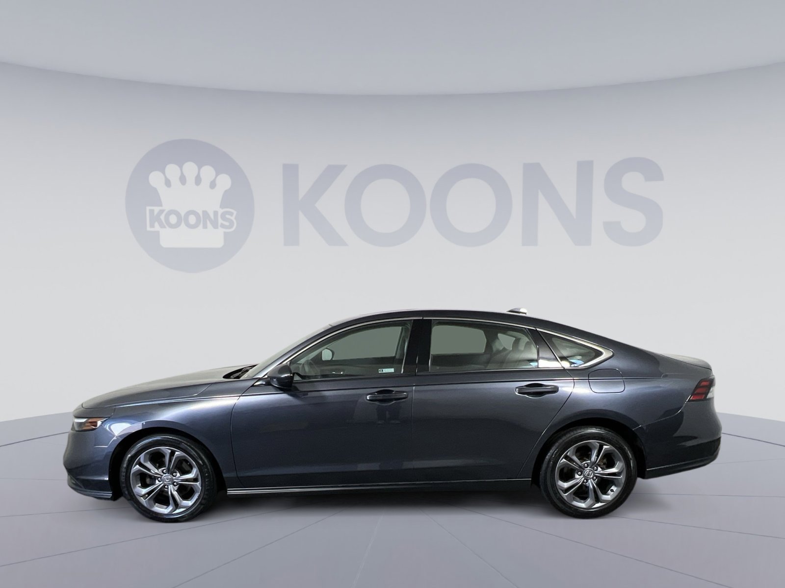 Used 2023 Honda Accord EX image 7