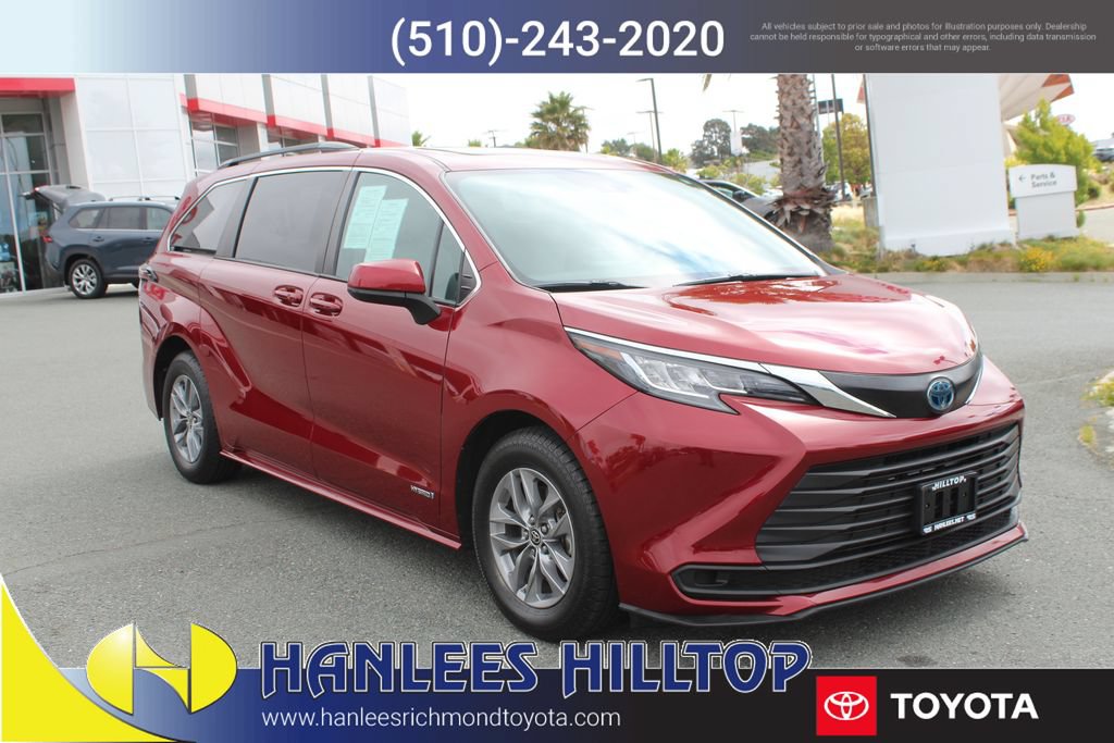 Used 2021 Toyota Sienna LE w/ LE Plus Package FWD image 5