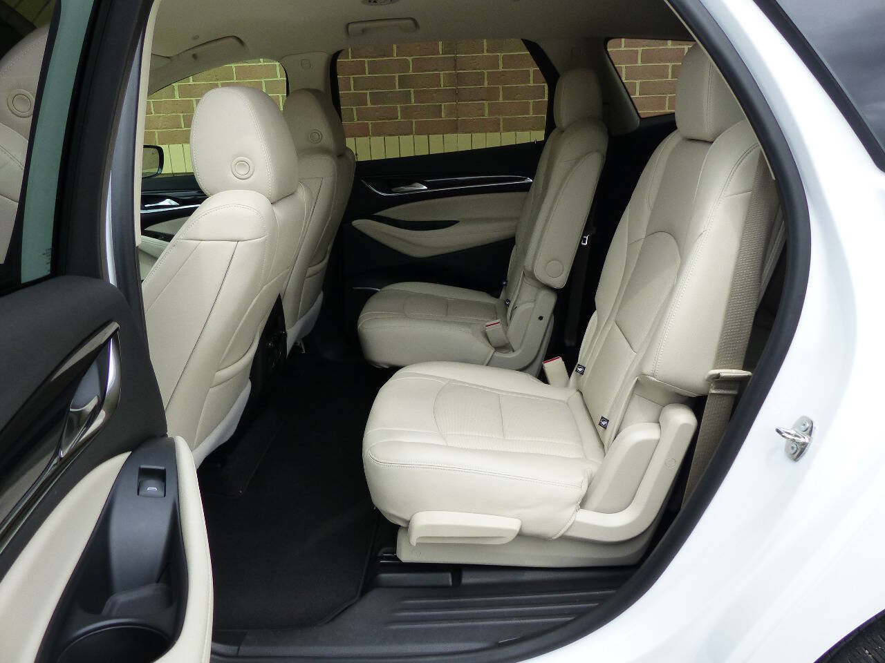 Used 2022 Buick Enclave Premium w/ Surround and Sites Package FWD image 38