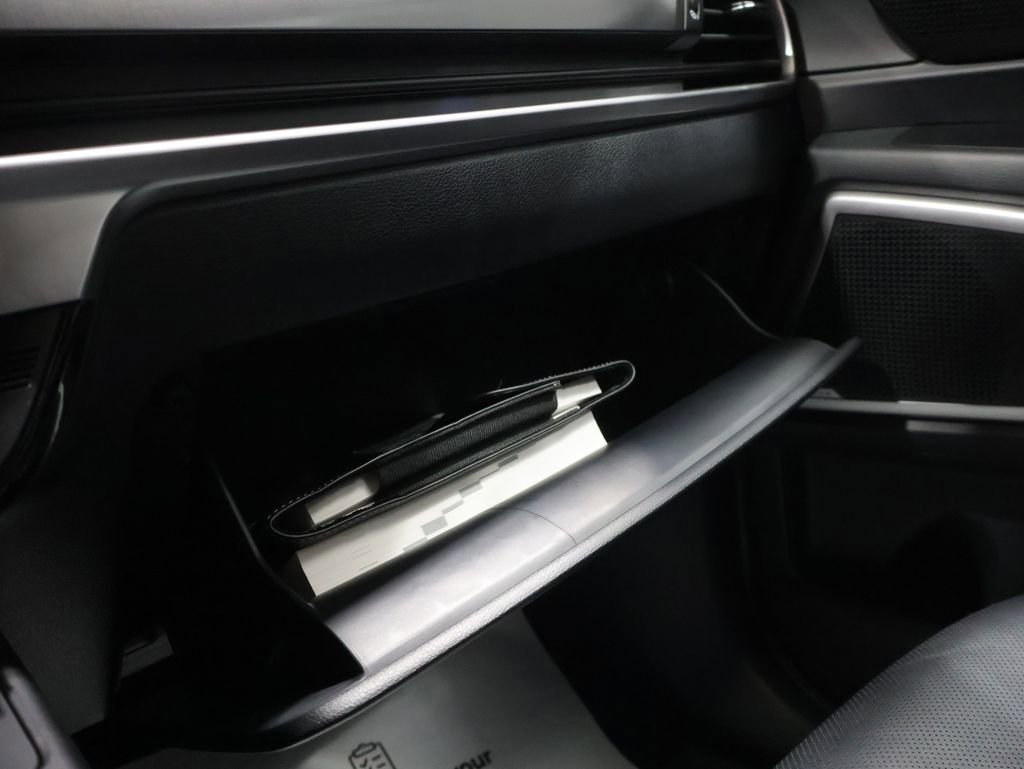 Used 2025 Kia Telluride S image 28