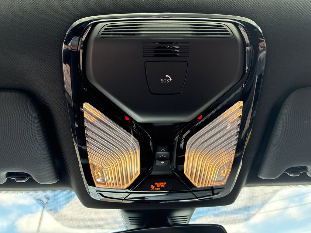 Used 2025 BMW M2 w/ Lighting Package image 33