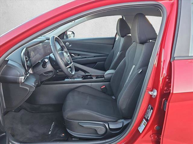 Used 2023 Hyundai Elantra SEL w/ Convenience Package image 17