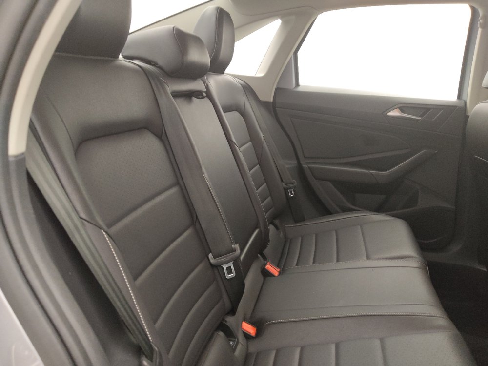 Used 2024 Volkswagen Jetta SE FWD image 19