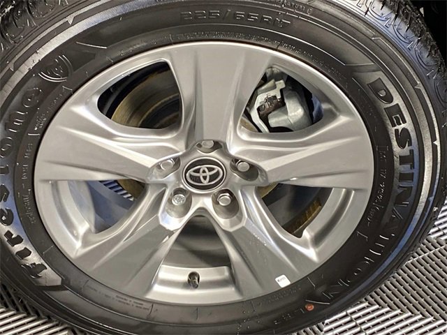Used 2024 Toyota RAV4 XLE image 29