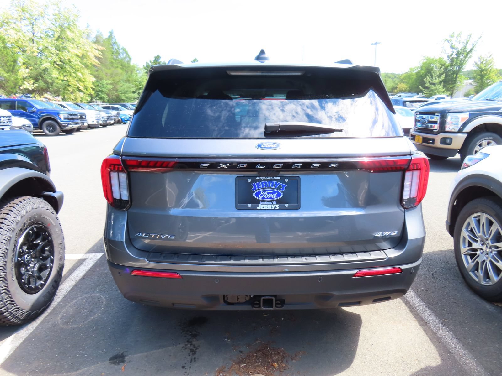 New 2026 Ford Explorer Active AWD/4WD image 5