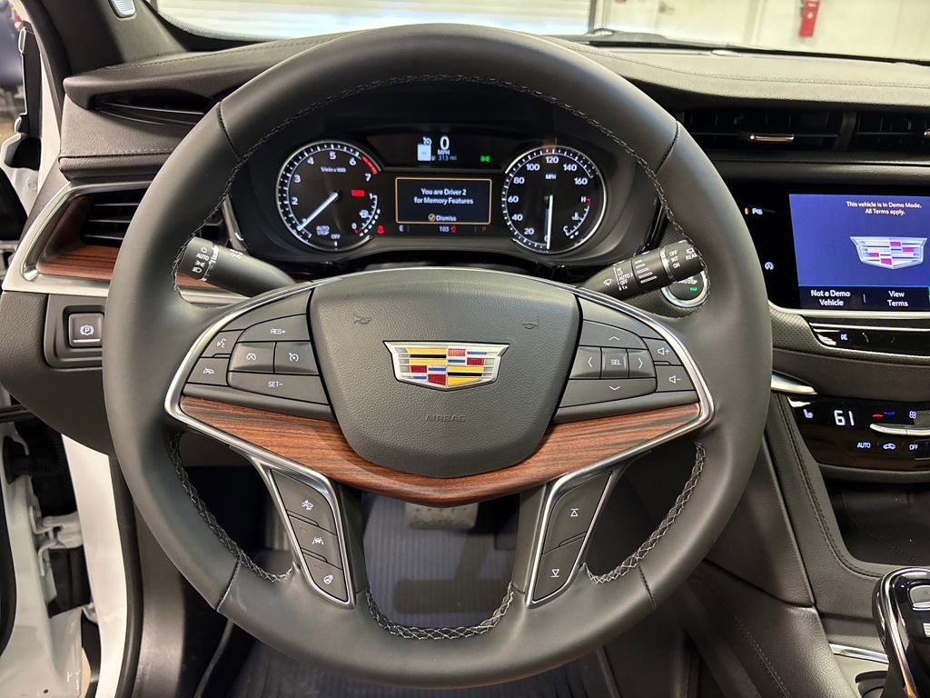 New 2025 Cadillac XT5 Premium Luxury w/ LPO, Floor Liner Package image 28