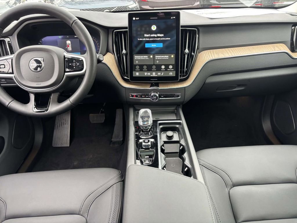 New 2026 Volvo XC60 B5 Plus w/ Protection Package Premier image 28
