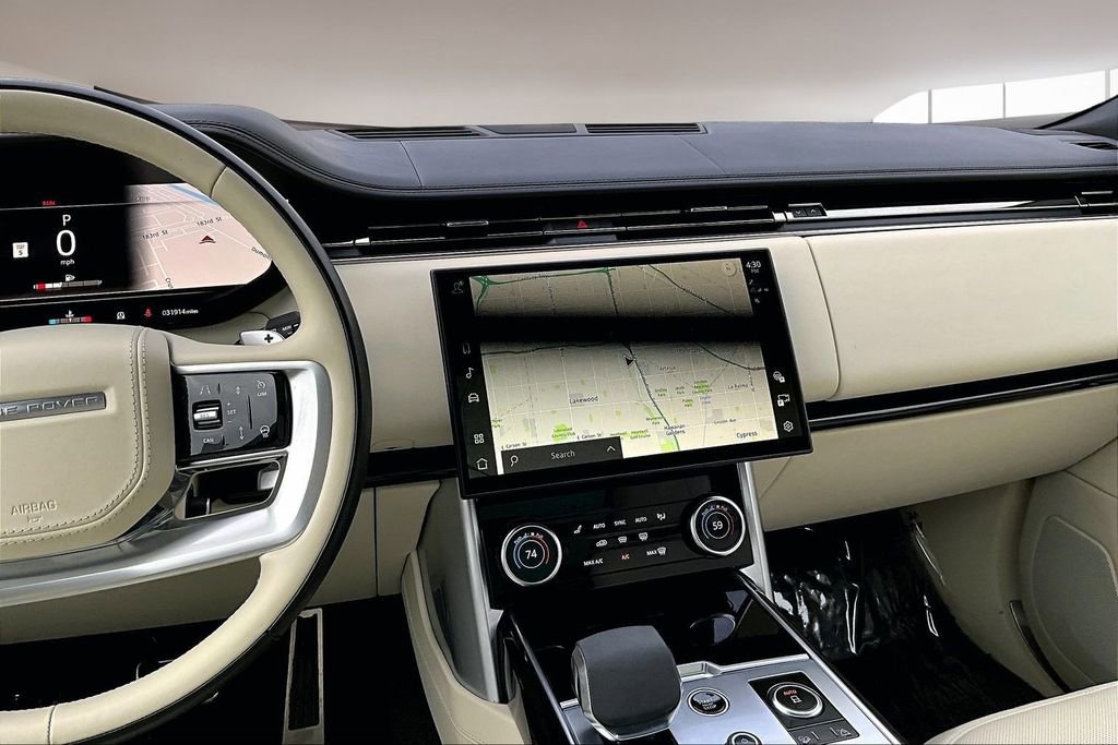 Certified 2023 Land Rover Range Rover SE image 9