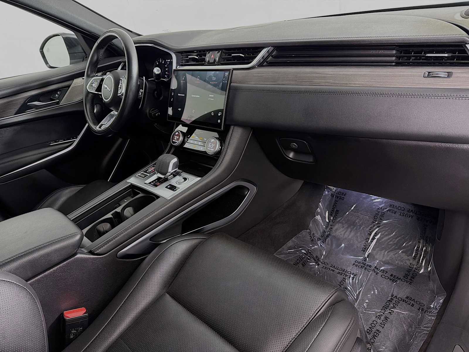 Used 2022 Jaguar F-PACE S image 29