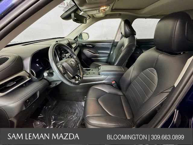 Used 2021 Toyota Highlander XLE AWD/4WD image 20