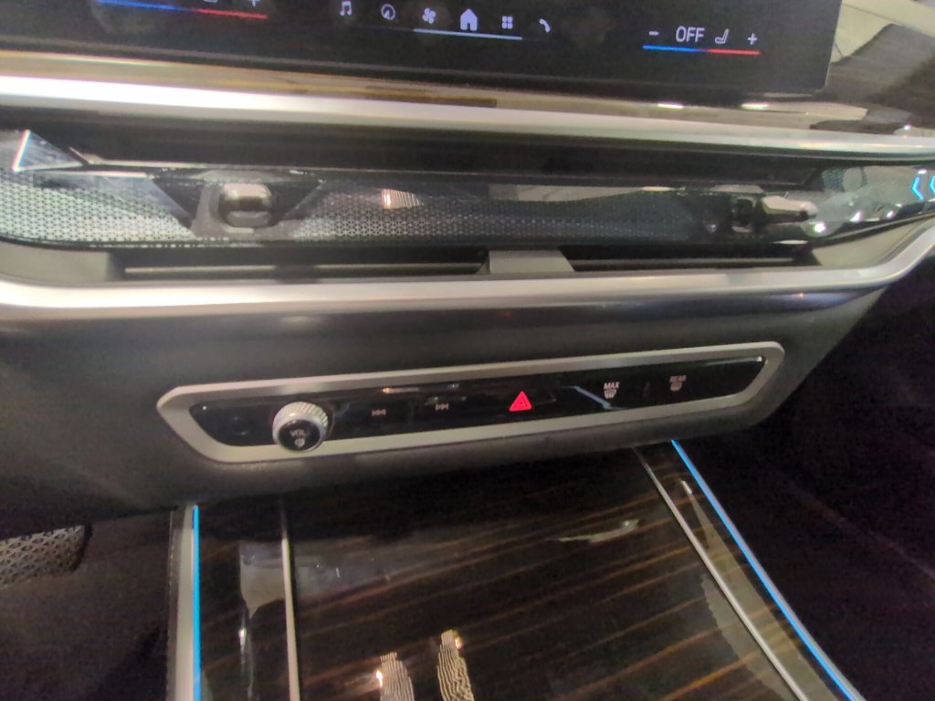 Used 2026 BMW X5 sDrive40i RWD image 15