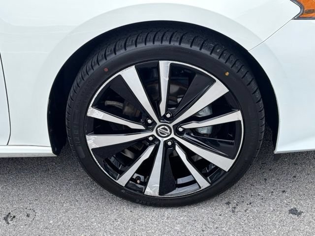 Used 2021 Nissan Altima 2.5 SR FWD image 9