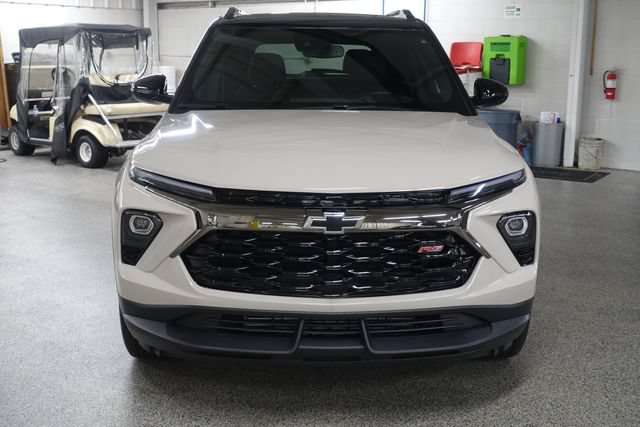 Used 2026 Chevrolet TrailBlazer RS w/ Convenience Package AWD/4WD image 2