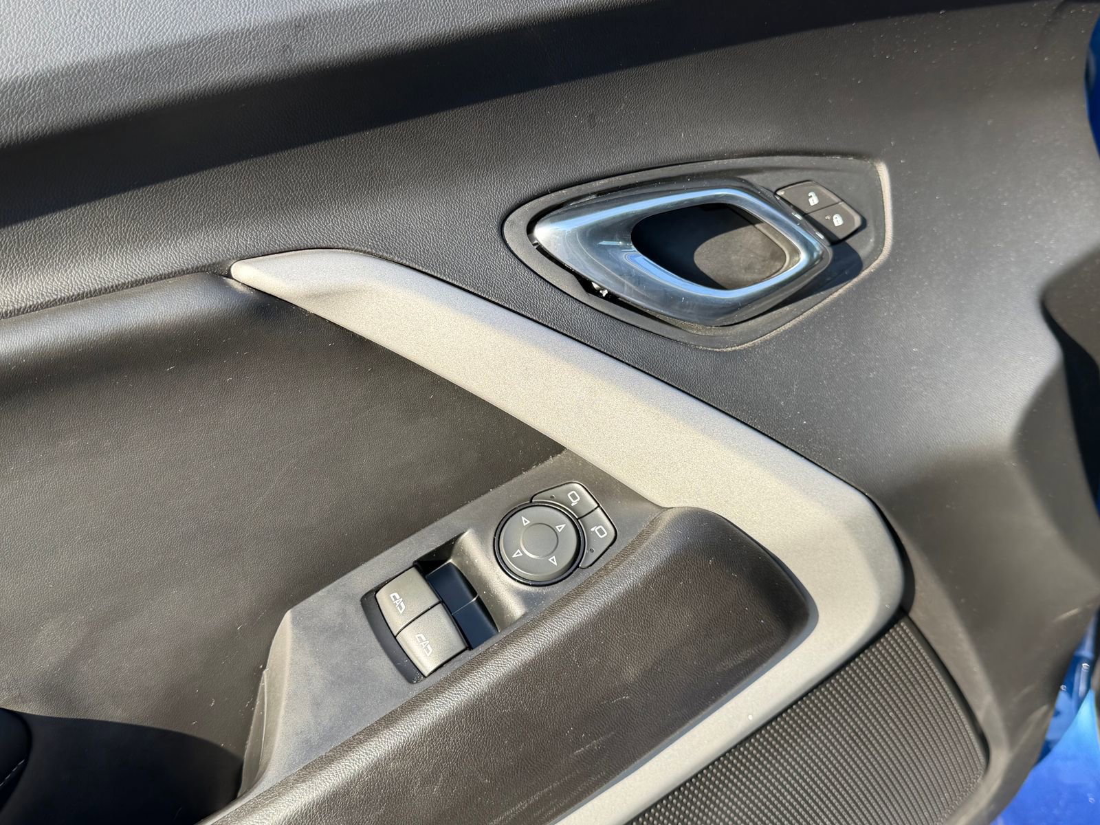 Used 2021 Chevrolet Camaro LT RWD image 20