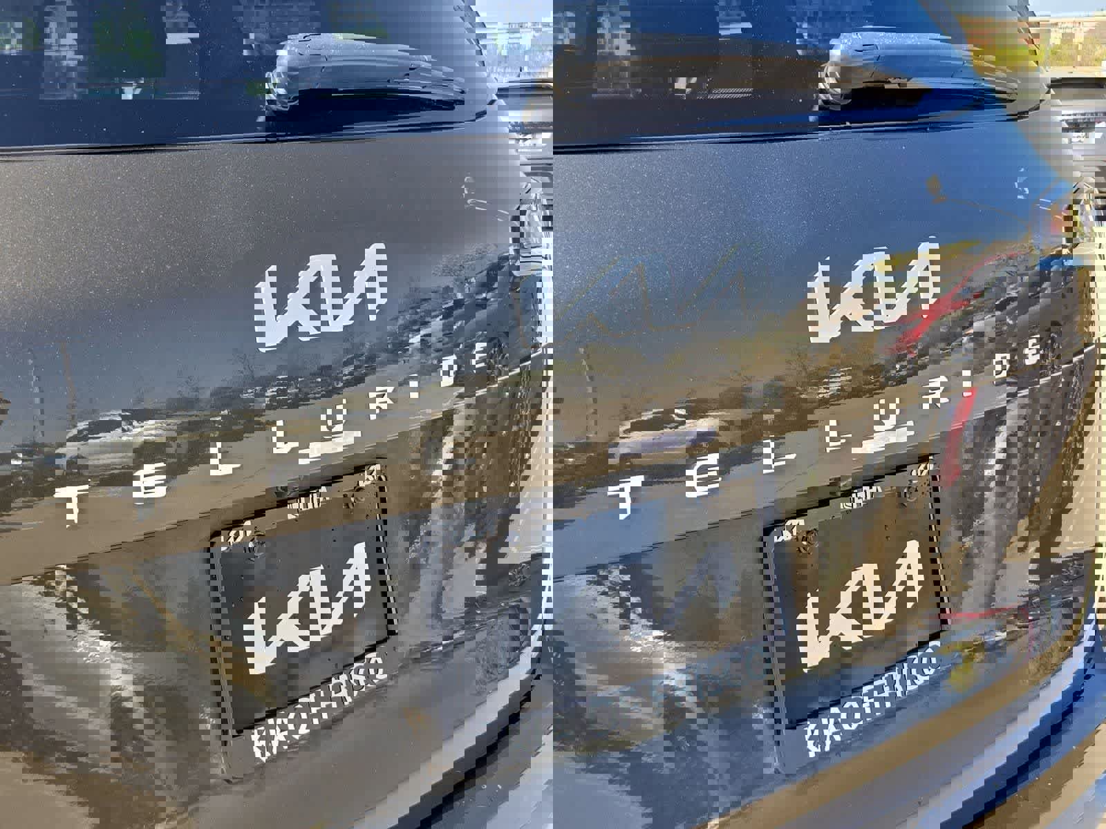 Used 2023 Kia Telluride EX w/ EX Captain's Chair Package image 11