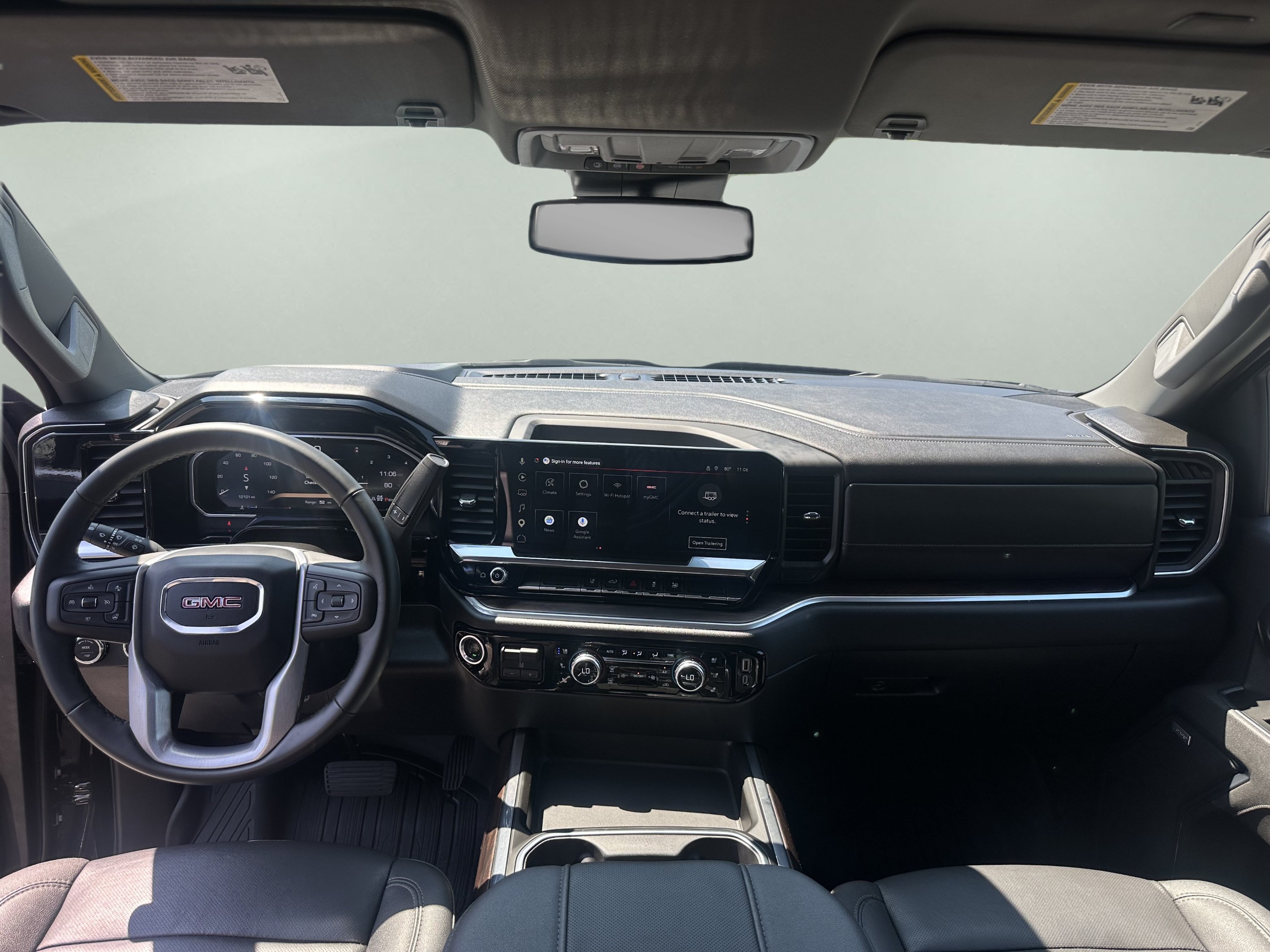Used 2026 GMC Sierra 2500 SLT w/ SLT Convenience Package AWD/4WD image 11