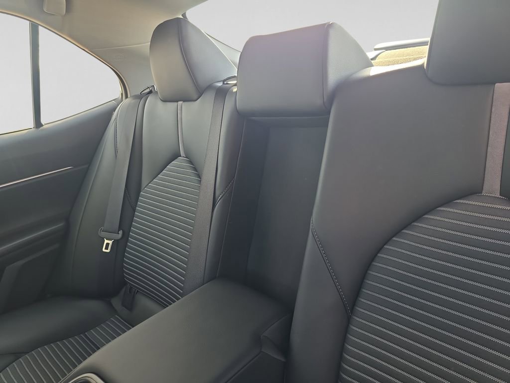 Used 2024 Toyota Camry SE image 16