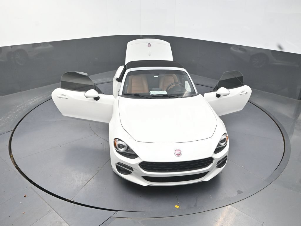 Used 2019 FIAT 124 Spider Lusso w/ Navigation & Sound Group RWD image 32