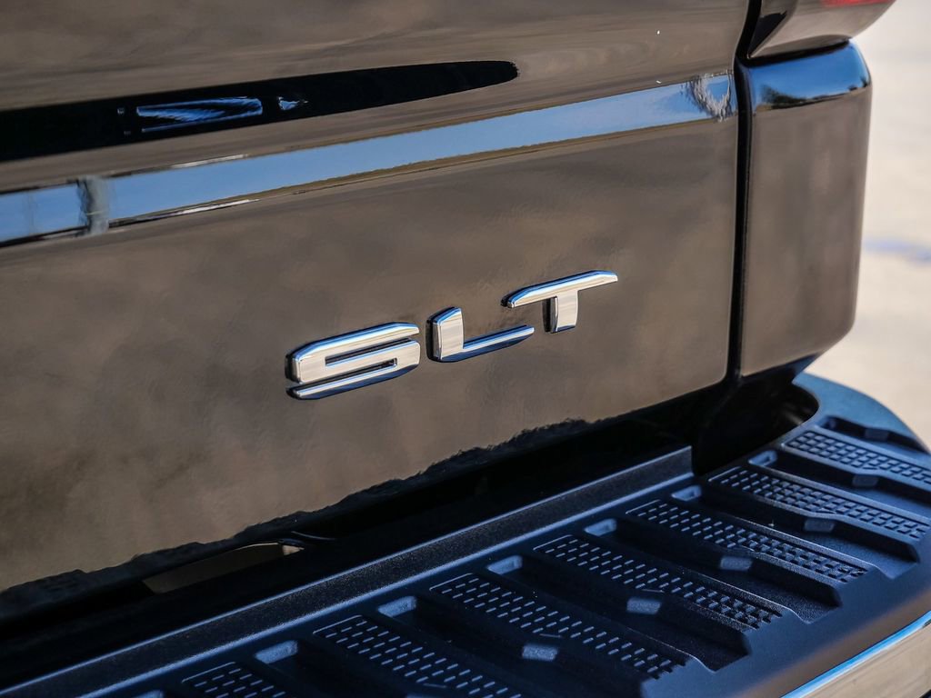 Used 2025 GMC Sierra 1500 SLT w/ SLT Premium Package image 14