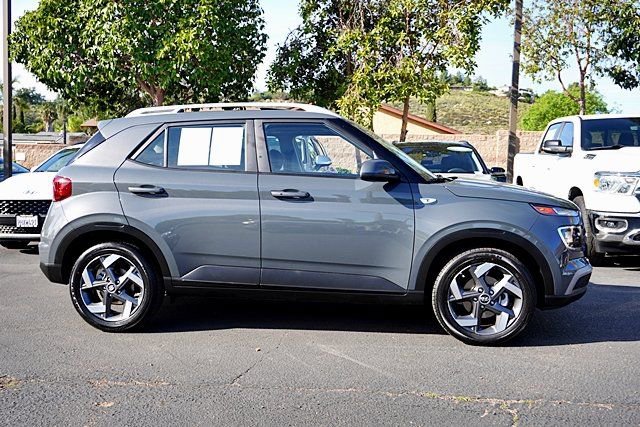 Certified 2026 Hyundai Venue SEL image 7