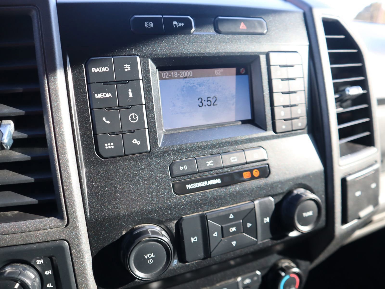 Used 2020 Ford F350 XL w/ Power Equipment Group image 43