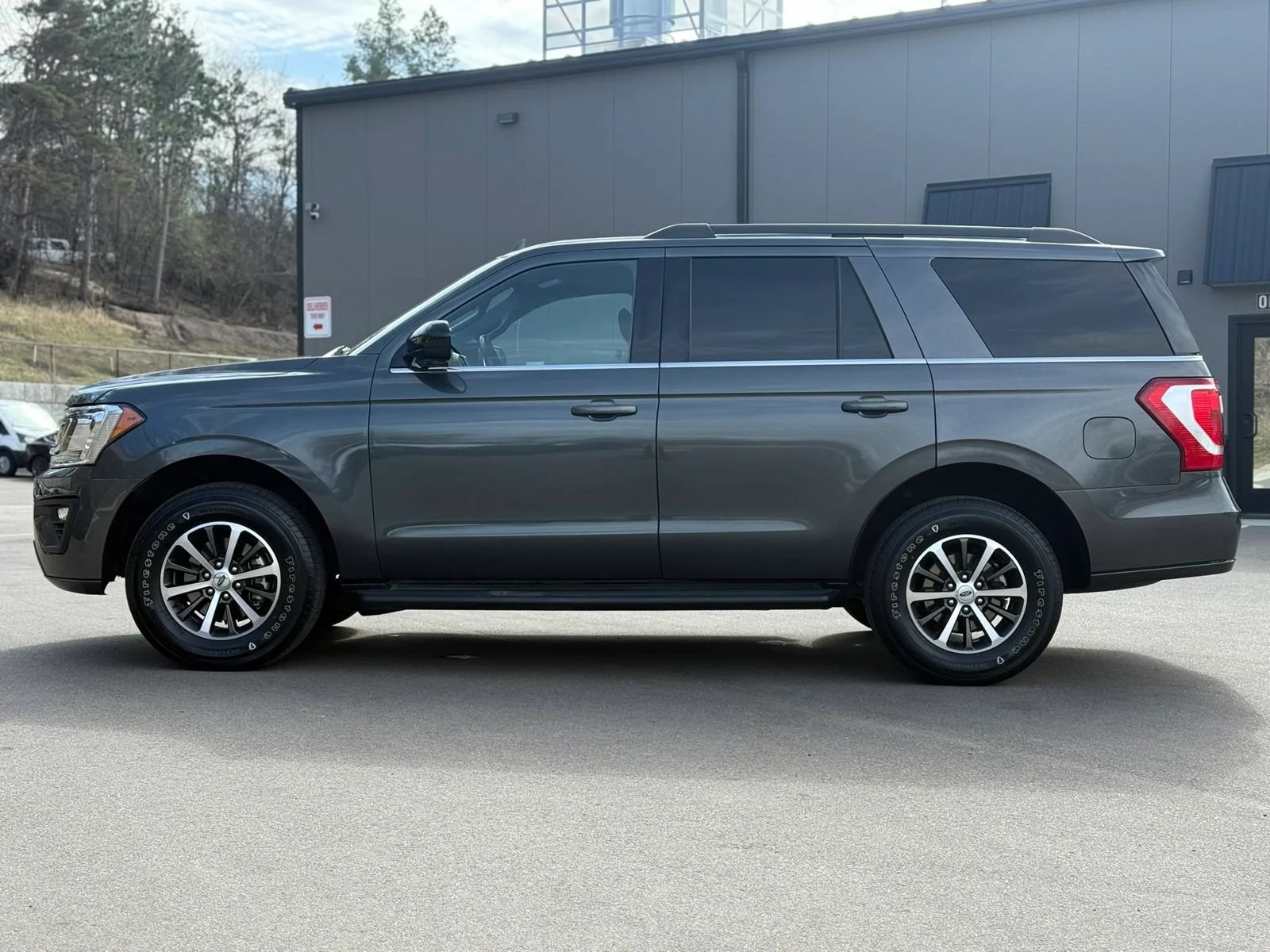 Used 2021 Ford Expedition XL AWD/4WD image 2