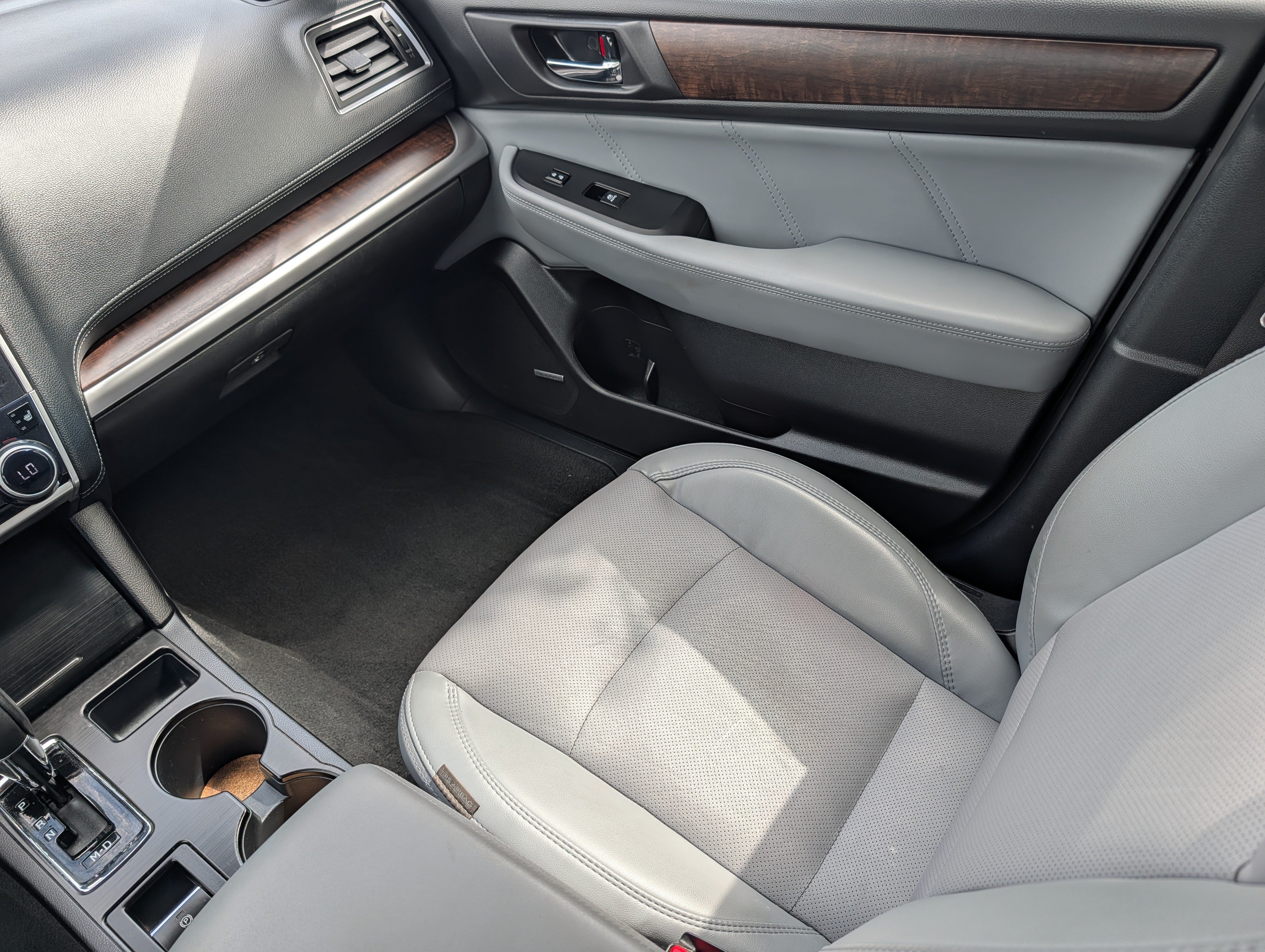 Used 2019 Subaru Outback 3.6R Limited AWD/4WD image 11
