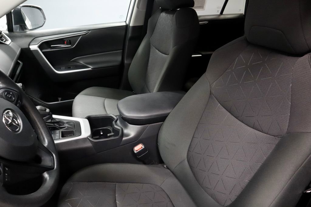 Used 2023 Toyota RAV4 XLE w/ Convenience Package image 24