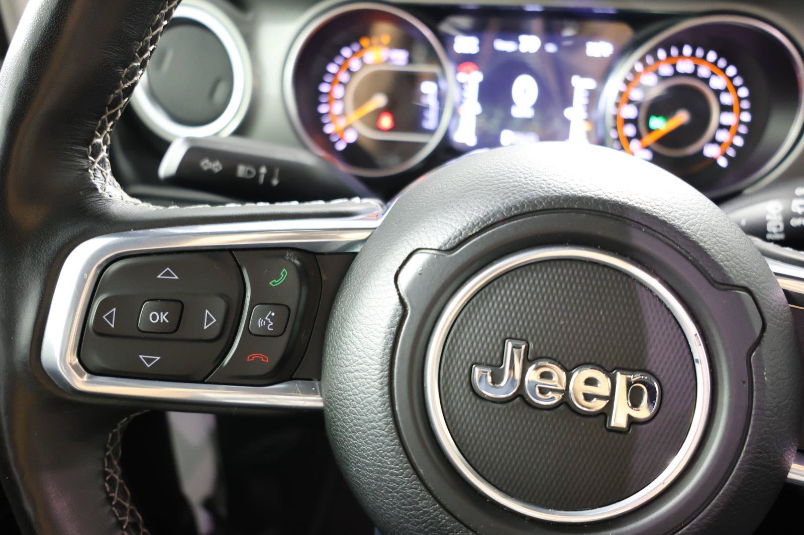 Used 2023 Jeep Wrangler Unlimited Sahara w/ LED Lighting Group AWD/4WD image 20
