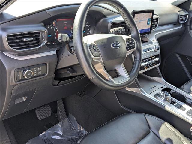 Used 2023 Ford Explorer XLT w/ Equipment Group 202A image 9