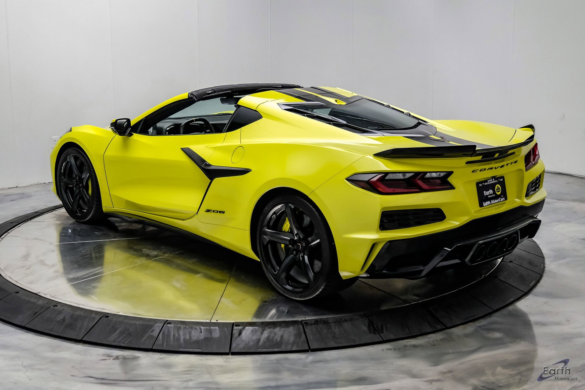 Used 2024 Chevrolet Corvette Z06 w/ Stealth Interior Trim Package image 15