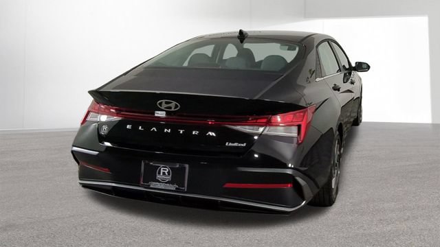 New 2026 Hyundai Elantra Limited FWD image 8