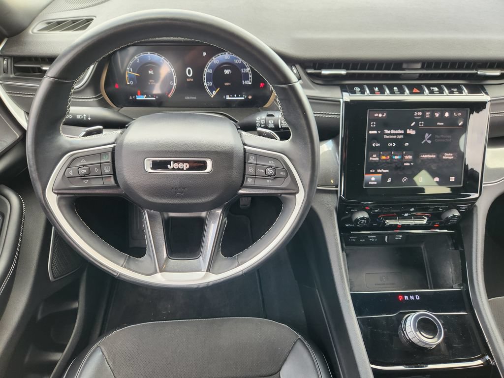 Used 2022 Jeep Grand Cherokee Altitude AWD/4WD image 25