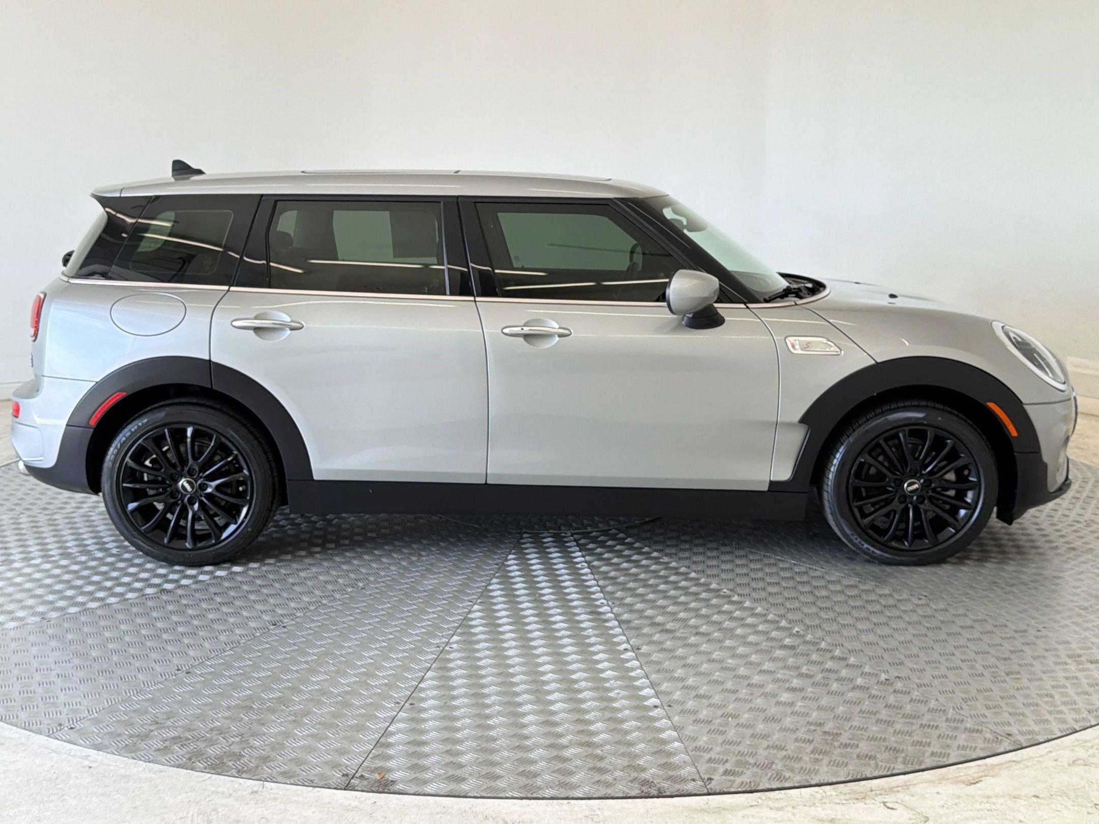 Used 2024 MINI Cooper Clubman S FWD image 8